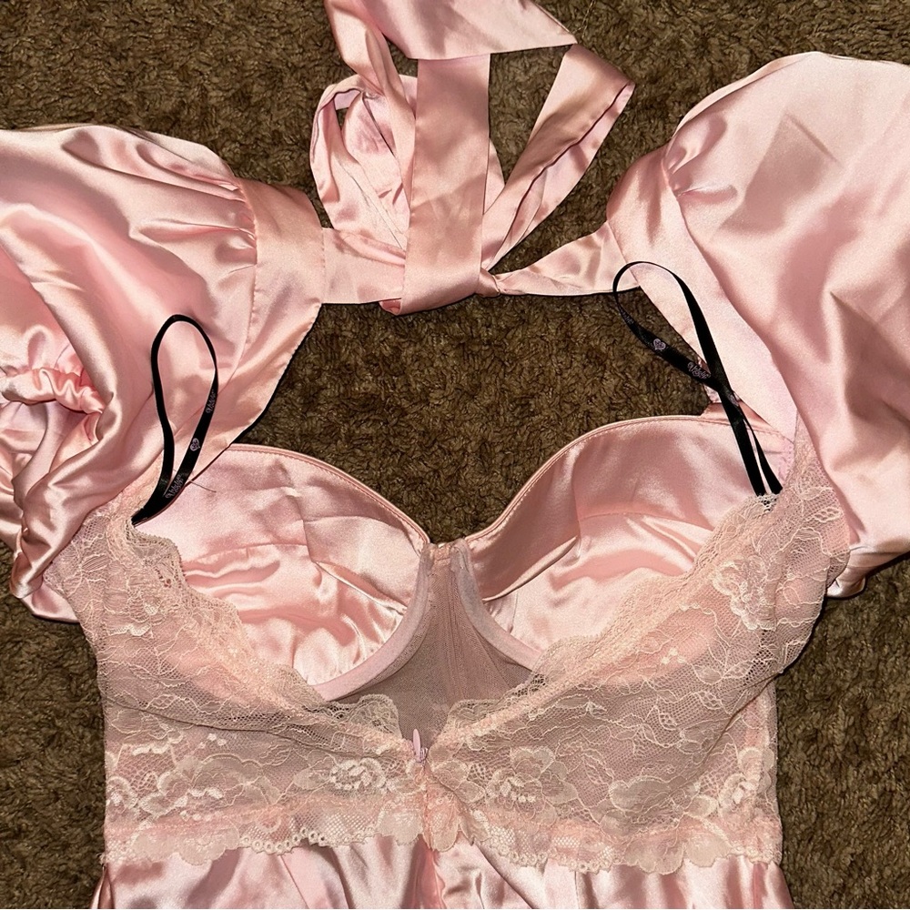 Unholy Dolls Kill ‘BELLE KISS’ Pink Satin Lace Gown NWT XL - Picture 16 of 16